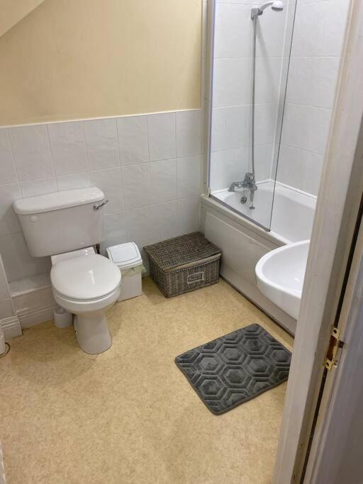 2 Bed Cosy Apartment In Heart Of Mullingar. 외부 사진