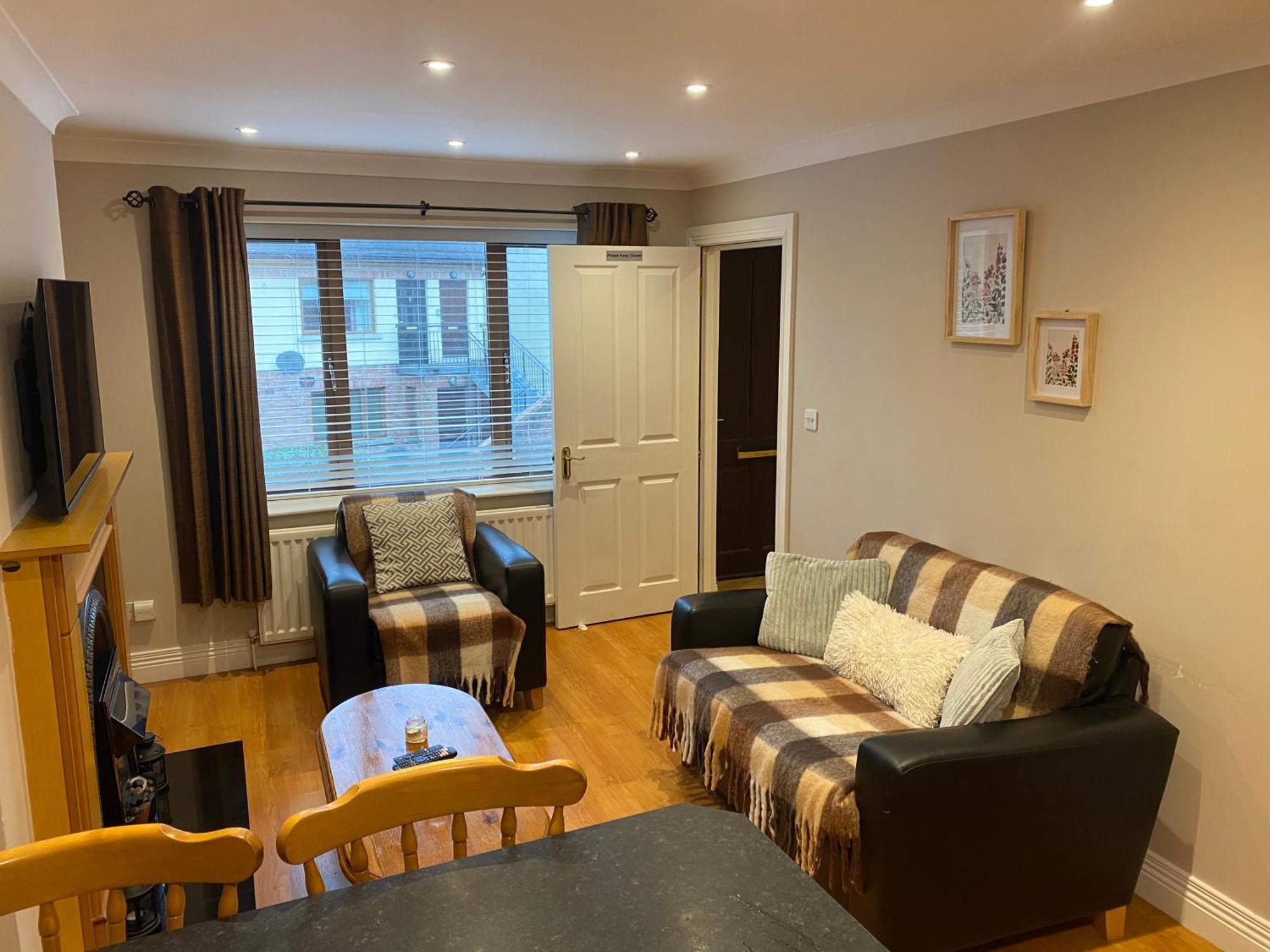 2 Bed Cosy Apartment In Heart Of Mullingar. 외부 사진